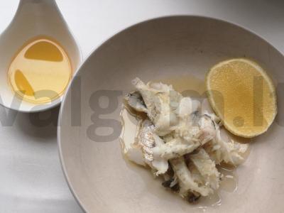 Keptas ešerys su nuazet sviestu ir citrina Žingsnis 4