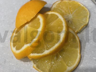 Autorinis arbatos receptas su uogomis ir citrina Žingsnis 4