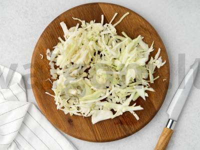 Rūgštaus kopūsto su marinuotais obuoliais Žingsnis 1