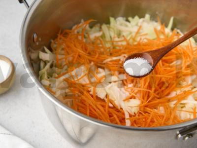 Rūgštaus kopūsto su marinuotais obuoliais Žingsnis 5