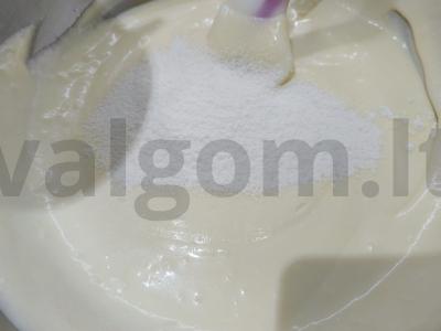 Varškės keksiukas su razinomis Žingsnis 9