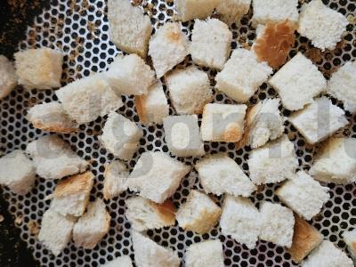 Sūrio sriuba su brokoliais ir skrudintais duonos kubeliais Žingsnis 5