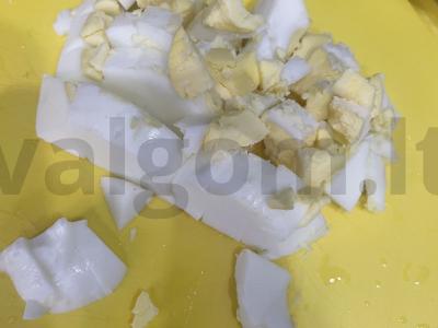 Salotas „Omelio“ su vyšniniais pomidorais ir avokadu Žingsnis 2