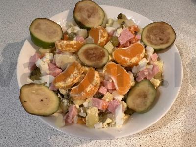 Naujųjų metų salotas pagrindine nuotrauka