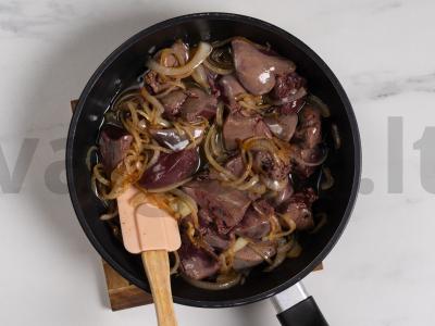 Kalakutienos kepenėlės grietinėje Žingsnis 5