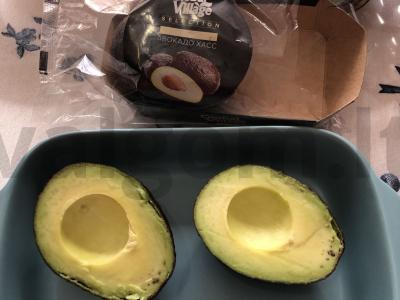 Avokadas su kiaušiniu ir krevetėmis pusryčiams Žingsnis 2