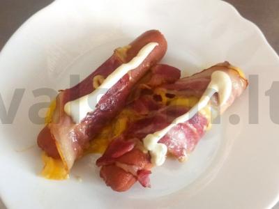 Vokietiški dešrelės prie alaus pagrindine nuotrauka