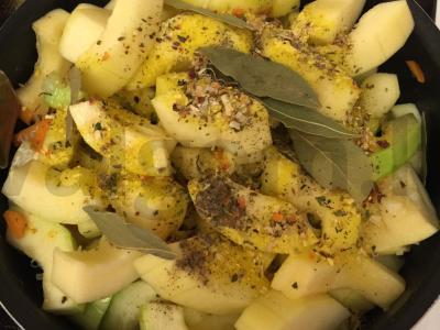 Troškinti cukinijos su provanso žolelėmis, majonezu ir be glitimo prieskoniu Žingsnis 3