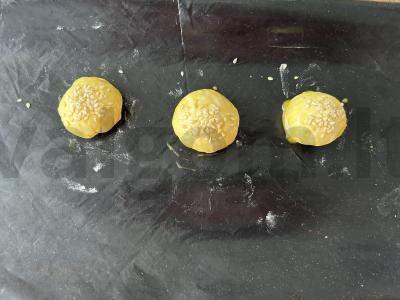 Mini bandelės su varškės sūrio ir pomidorų įdaru Žingsnis 2