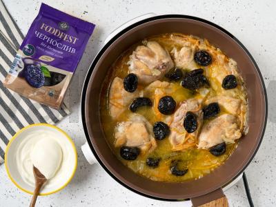 Vištiena su džiovintais abrikosais grietinėlės padaže Žingsnis 5