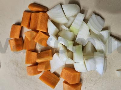 Moliūgų sriuba su sausainiais ir žolelėmis Žingsnis 1