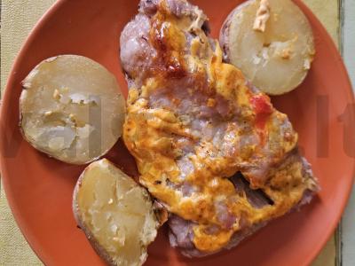 Kiaulienos šonkauliai su bulvėmis, kepti orkaitėje pagrindine nuotrauka