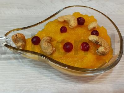 Moliūgų tyrė su apelsinų žievele pagrindine nuotrauka