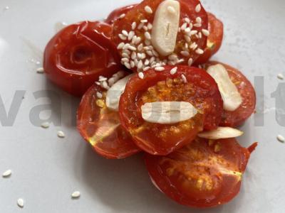 Užkandis „Pomidorai chmeli“ pagrindine nuotrauka