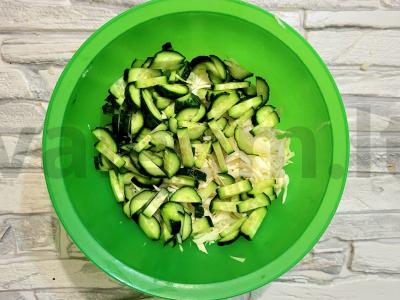 Sultingas salotas „Marjana“ su pikantišku padažu Žingsnis 2