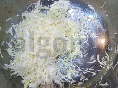 Salotas „Proceckis“ su kopūstais, kukurūzais ir dešra Žingsnis 1