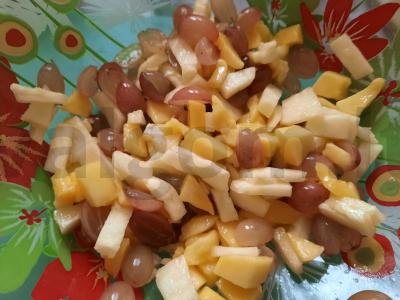 Vaisių salotos su mango ir ananasu Žingsnis 2