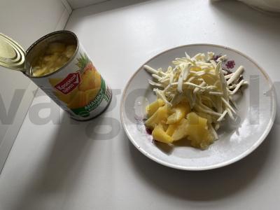 Vištiena po lydytu sūriu ir ananasu keptuvėje Žingsnis 3