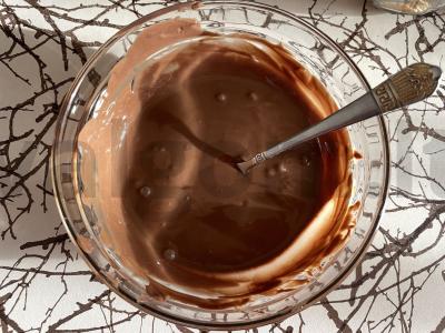 Bananu šokoladiniame glazūre su pabarstukais Žingsnis 2