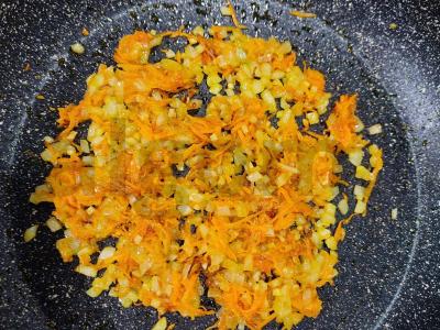 Sriuba su rūkytomis vištienos kojelėmis Žingsnis 3