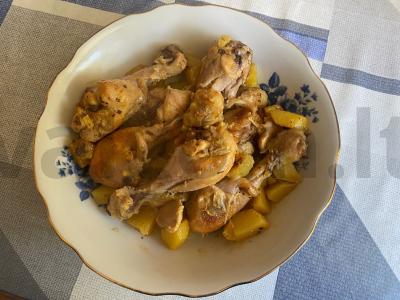 Bulvės ir vištienos blauzdelės česnako-grietinės padaže Žingsnis 7