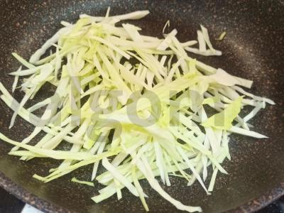 Kibinai su kepta kopūstų įdaru Žingsnis 1