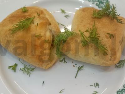 Kibinai su kepta kopūstų įdaru pagrindine nuotrauka