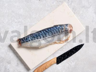 Skumbrė su citrina ir svogūnu Žingsnis 1