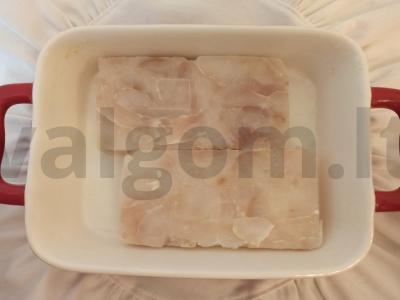 Menkių ir jūros gėrybių troškinys Žingsnis 1