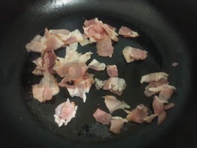 Spagečiai grietinėlės padaže su bekonu Žingsnis 2