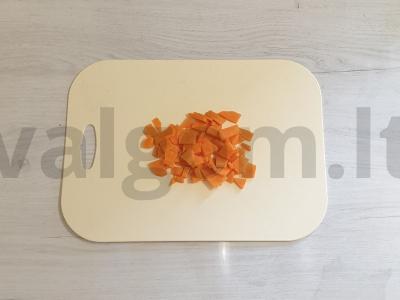 Vištienos sultinys su žolelėmis ir kiaušiniu Žingsnis 4