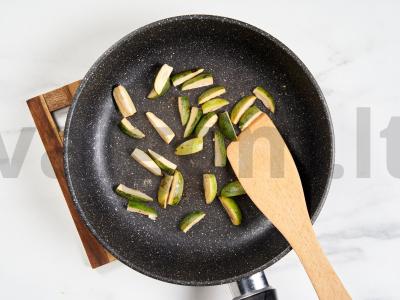 Žaliasis arbata su feijoa Žingsnis 2