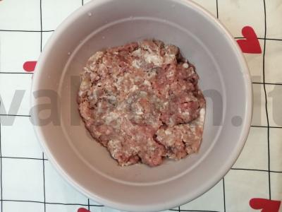 Čeburekai ant virinto tešlos „Sultingi“ Žingsnis 1