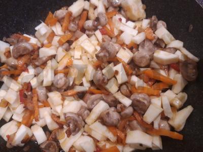 Daržovių troškinys su grybais Žingsnis 9