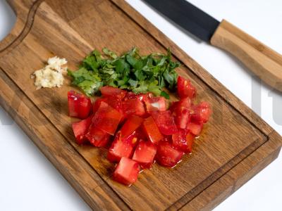 Sumuštiniai su raudonuoju svogūnu ir pomidoru Žingsnis 2