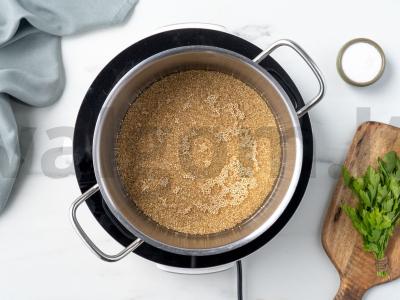 Brokolio ir kinoos kotletai su sūriu Žingsnis 1