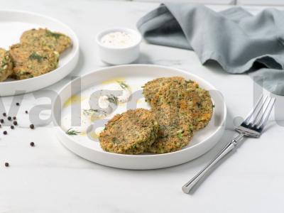 Brokolio ir kinoos kotletai su sūriu pagrindine nuotrauka