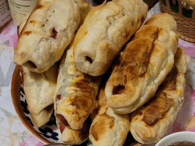 Dešrelės tešloje, receptas vaikams pagrindine nuotrauka