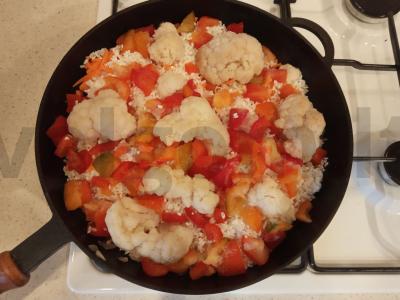 Plovas „Nauda“ su vištiena ir daržovėmis Žingsnis 12