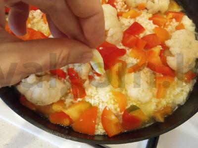 Plovas „Nauda“ su vištiena ir daržovėmis Žingsnis 16