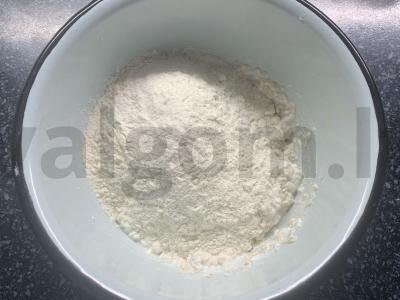 Duona su varškės sūriu ir avižiniais dribsniais Žingsnis 5