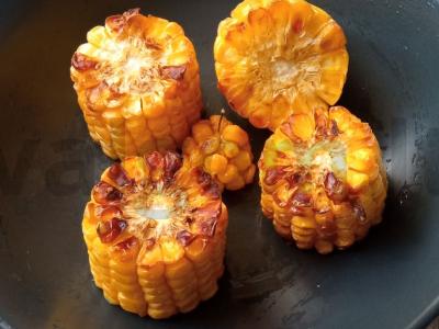 Kukurūza, kepta oro grilyje pagrindine nuotrauka