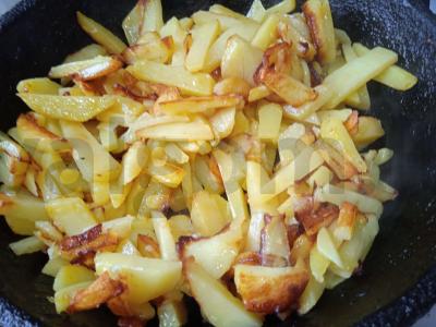 Keptas bulves su kiaulienos skruostais Žingsnis 3