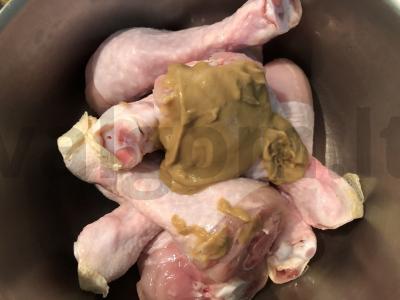 Vištienos blauzdelės garstyčių ir česnako marinate Žingsnis 1