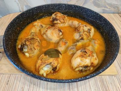 Vištienos blauzdelės su padažu keptuvėje Žingsnis 8