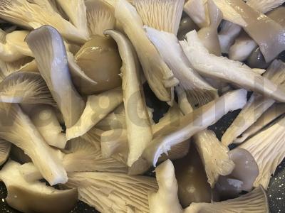 Kepta bulvė su pievagrybiais Žingsnis 1