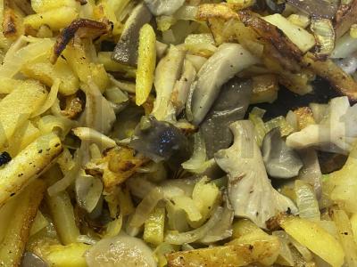 Kepta bulvė su pievagrybiais pagrindine nuotrauka