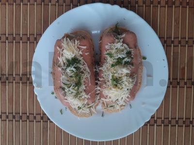 Karšti sumuštiniai su dešrelėmis Žingsnis 4