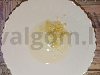 Česnakiniai skrebučiai orkaitėje Žingsnis 1