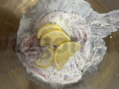 Keptas kiaulienos eskalopas jogurto-garstyčių marinate Žingsnis 3